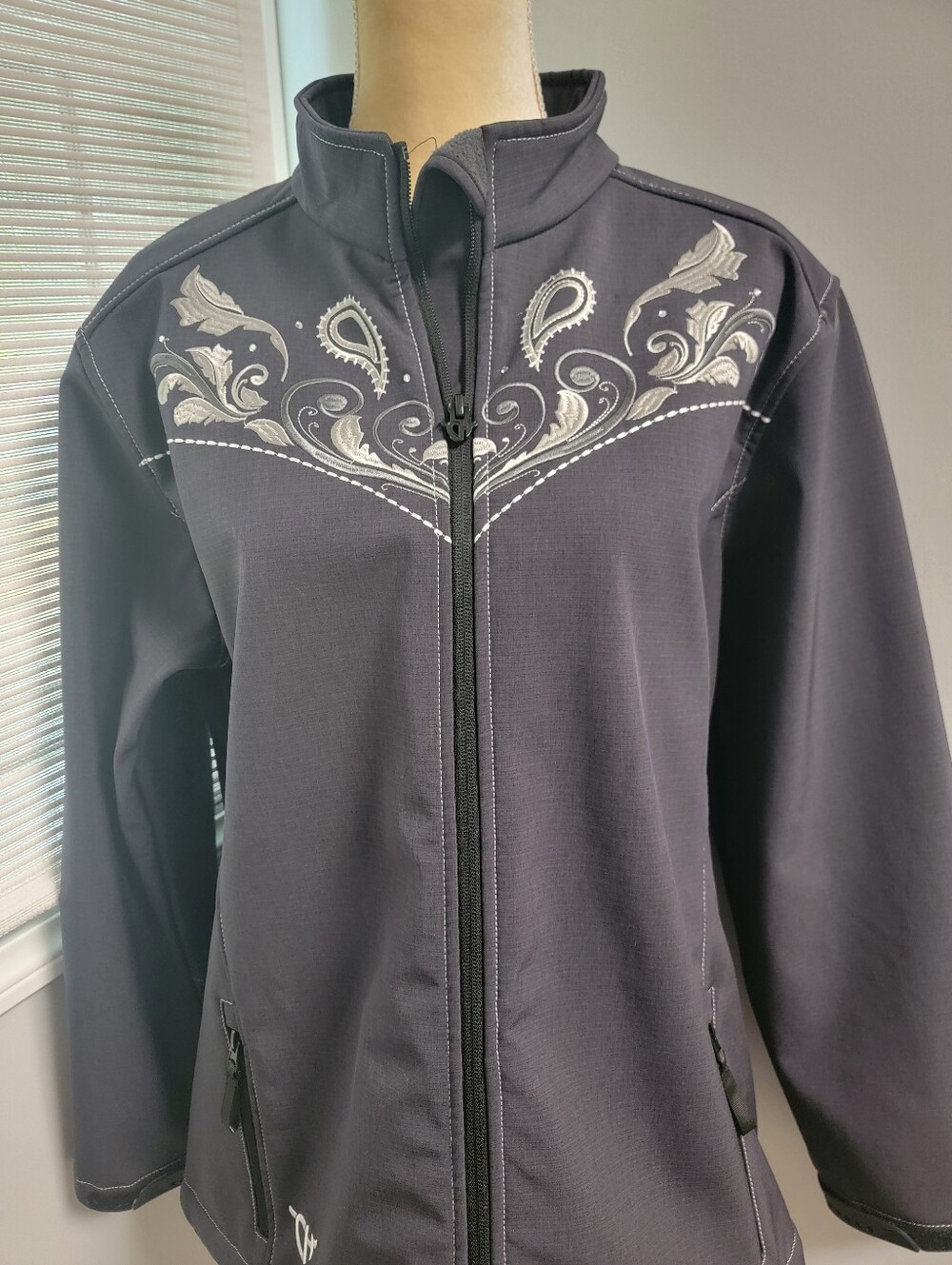 Cowgirl Hardware Womens XL Softshell Jacket Embroidered Charcoal Gray Full Zip